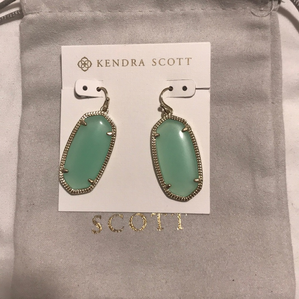 Elle Earrings